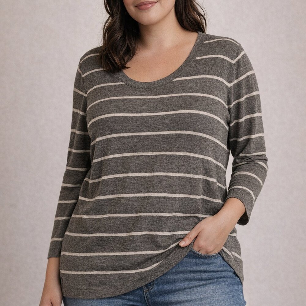 Perfect Pullover Grey and White Striped Cotton Blend Long Sleeved Pullover Sz M